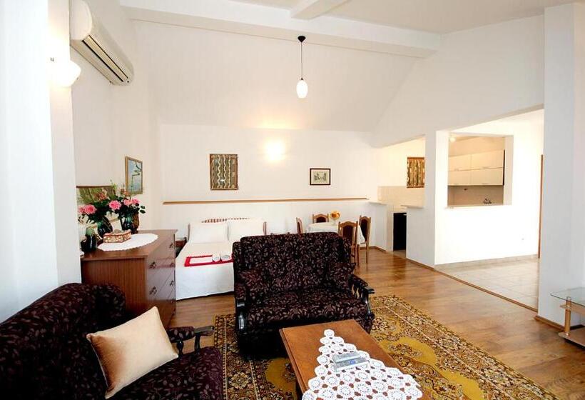 استودیو استاندارد با چشم‌انداز باغ, Guesthouse Drašković