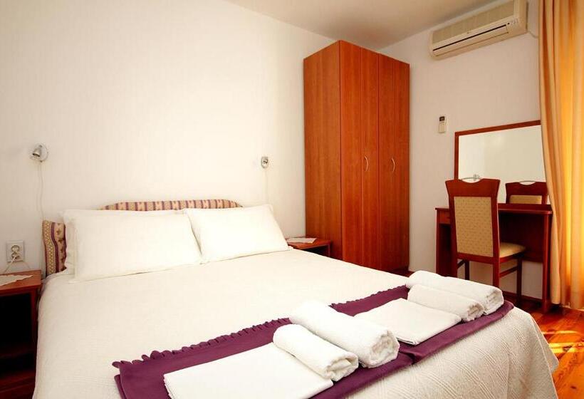 آپارتمان 1 خوابه با تراس, Guesthouse Drašković