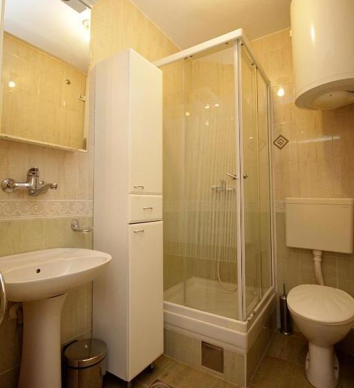 آپارتمان 1 خوابه با تراس, Guesthouse Drašković