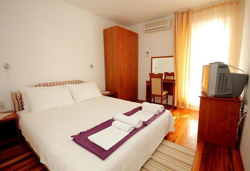 آپارتمان 2 خوابه با تراس, Guesthouse Drašković
