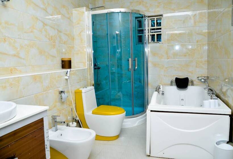 اتاق لوکس, Crystal House