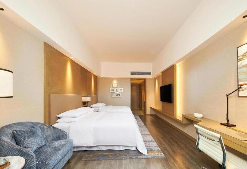 Executive Room Queen Bed, Four Points By Sheraton Jiaxing