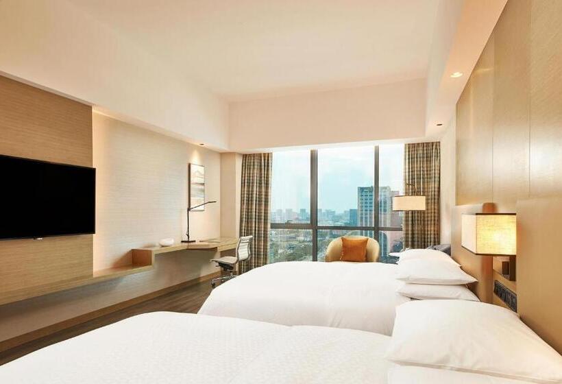 Executive Room Queen Bed, Four Points By Sheraton Jiaxing