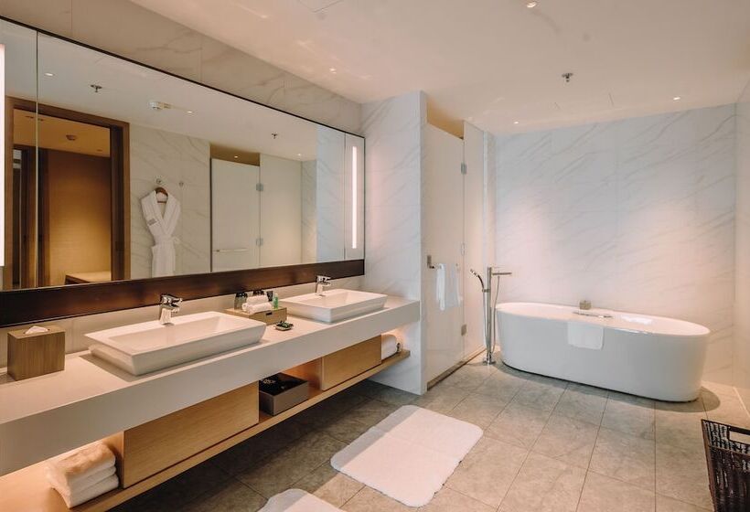 سوییت اجرایی, Four Points By Sheraton Jiaxing
