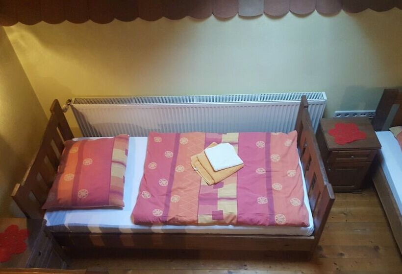 标准三人间共用浴室, Guesthouse Tonkic