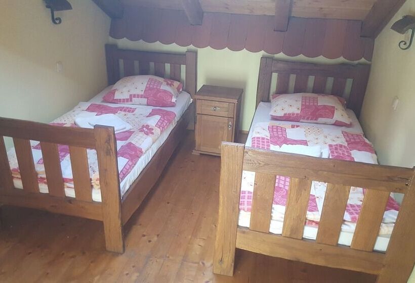 带共用浴室的标准房间, Guesthouse Tonkic