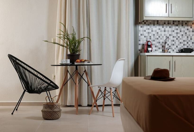 استودیوی استاندارد, Sweet Home Naxos