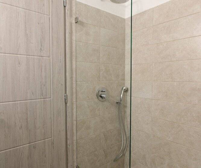 Economy Quadruple Room, Sweet Home Naxos