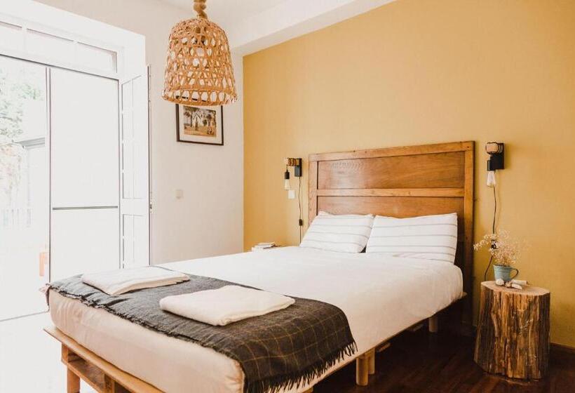 اتاق استاندارد با بالکن, Jaca Hostel Porto Da Cruz