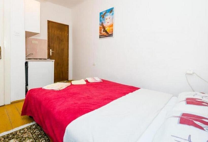 استودیوی استاندارد, Rooms Kisic