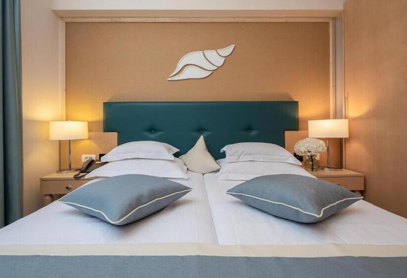 آپارتمان 1 خوابه با چشم‌انداز دریا, Aparthotel Flora