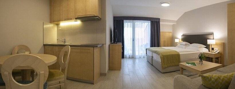 استودیوی استاندارد با چشم‌انداز دریا, Aparthotel Flora