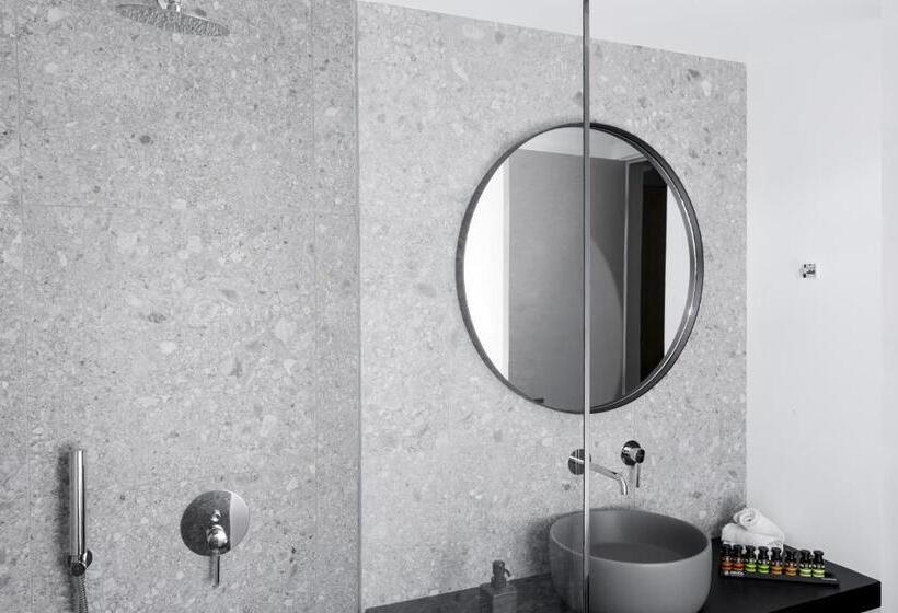 مجموعه ویستا شهر, Azur Suites