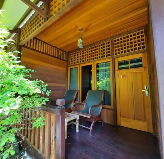 Standard Triple Room with Terrace, Besar Bulan Baru   Senggigi