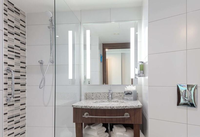 اتاق خانوادگی, Hampton by Hilton Leeds City Centre