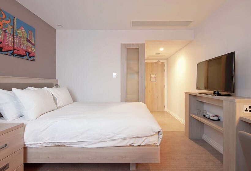 اتاق خانوادگی, Hampton by Hilton Leeds City Centre