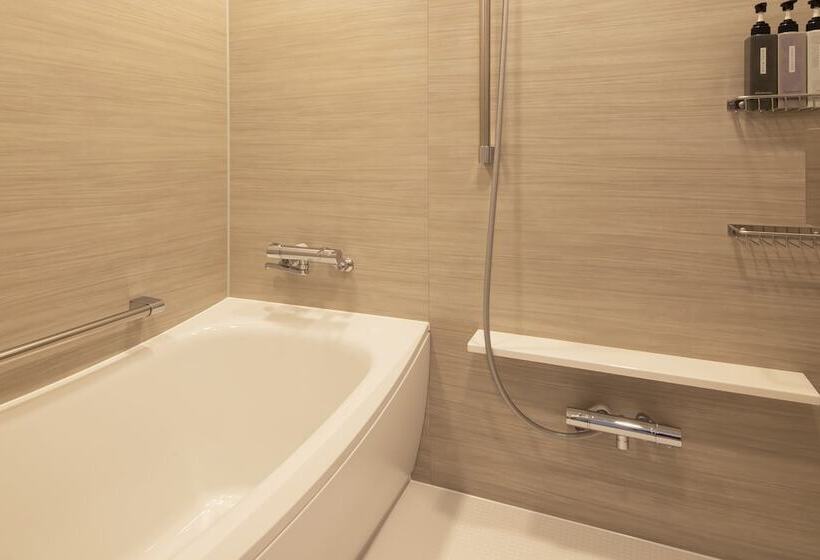 اتاق سوپریور سه تخته, Keihan Nagoya