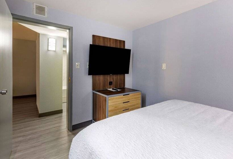 سوییت, Best Western Plus St. Louis Westwestport