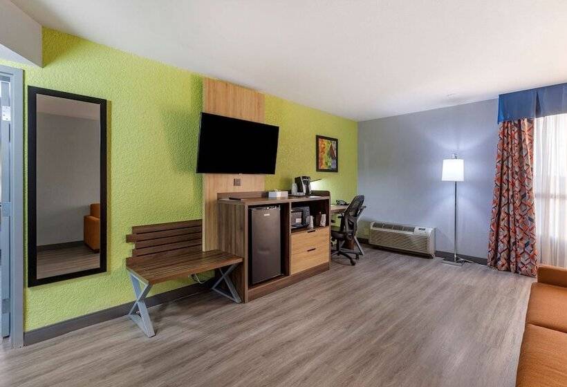سوییت, Best Western Plus St. Louis Westwestport