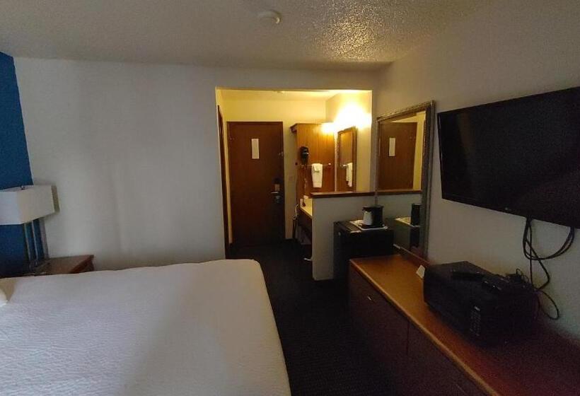 Standard Room King Size Bed, Days Inn By Wyndham Pocatello University Area