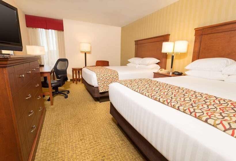 Deluxe Room, Drury Inn & Suites Atlanta Marietta