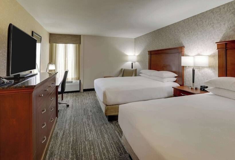 Deluxe Room, Drury Inn & Suites Atlanta Marietta