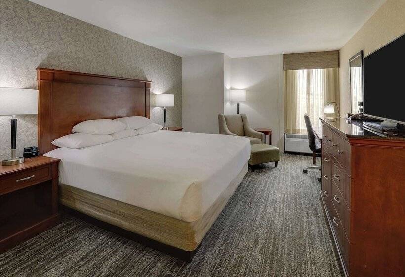 Deluxe Room, Drury Inn & Suites Atlanta Marietta