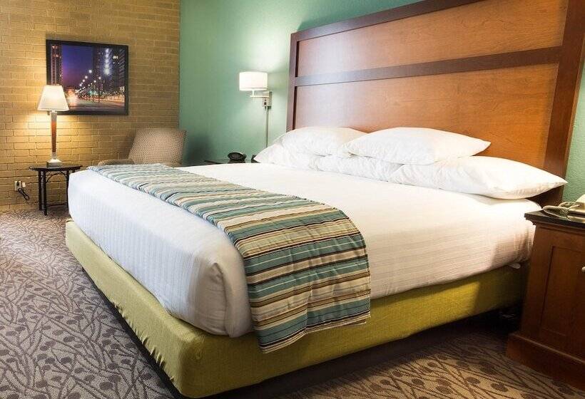 Quarto Deluxe, Drury Inn & Suites Atlanta Morrow