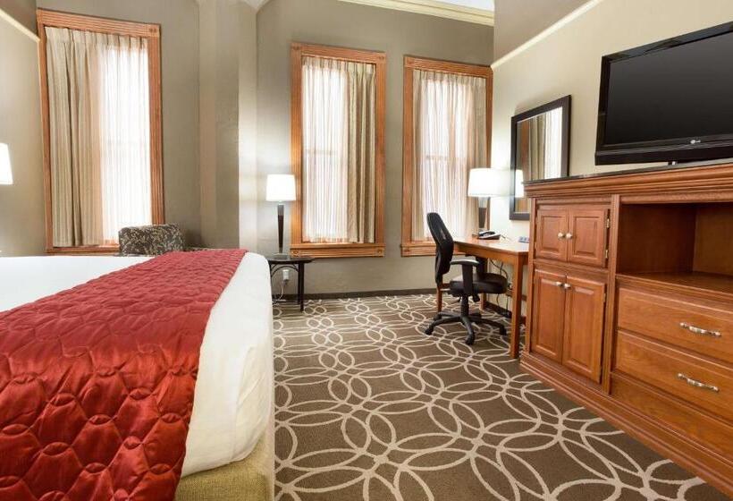 اتاق لوکس با تخت بزرگ, Drury Inn & Suites San Antonio Riverwalk