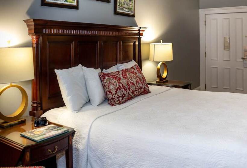 اتاق لوکس, East Bay Inn, Historic Inns Of Savannah Collection