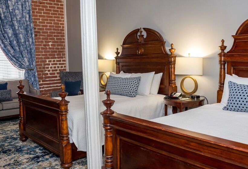 اتاق لوکس, East Bay Inn, Historic Inns Of Savannah Collection