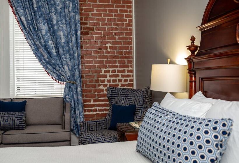 اتاق لوکس, East Bay Inn, Historic Inns Of Savannah Collection