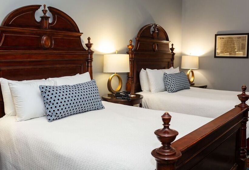 اتاق لوکس, East Bay Inn, Historic Inns Of Savannah Collection