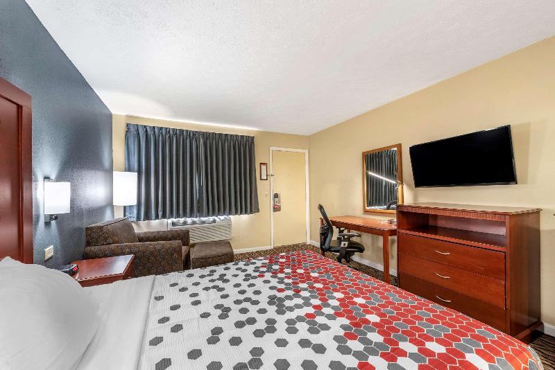 اتاق استاندارد با تخت دو نفره بزرگ, Econo Lodge