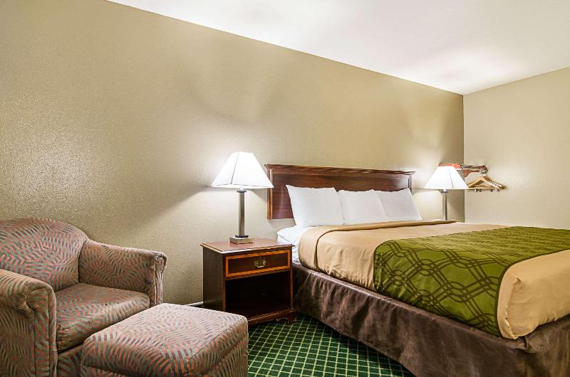 اتاق استاندارد, Econo Lodge Hays I 70