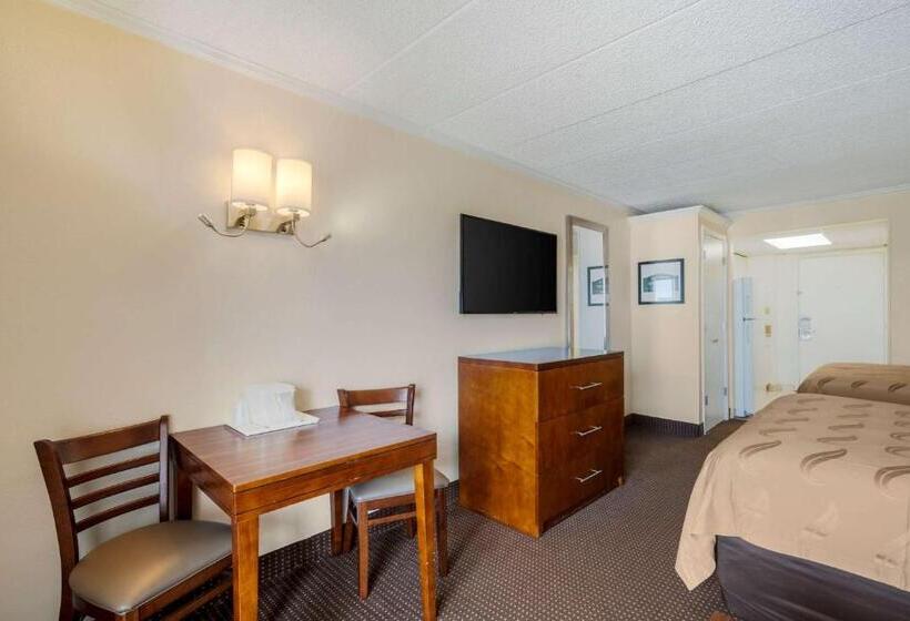 Suite, Quality Inn & Suites