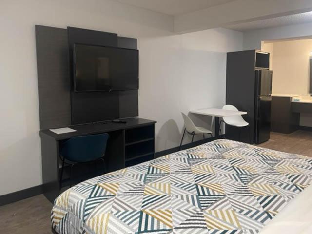 اتاق استاندارد با تخت بزرگ, Studio 6 Rock Springs Wy Flaming Gorge