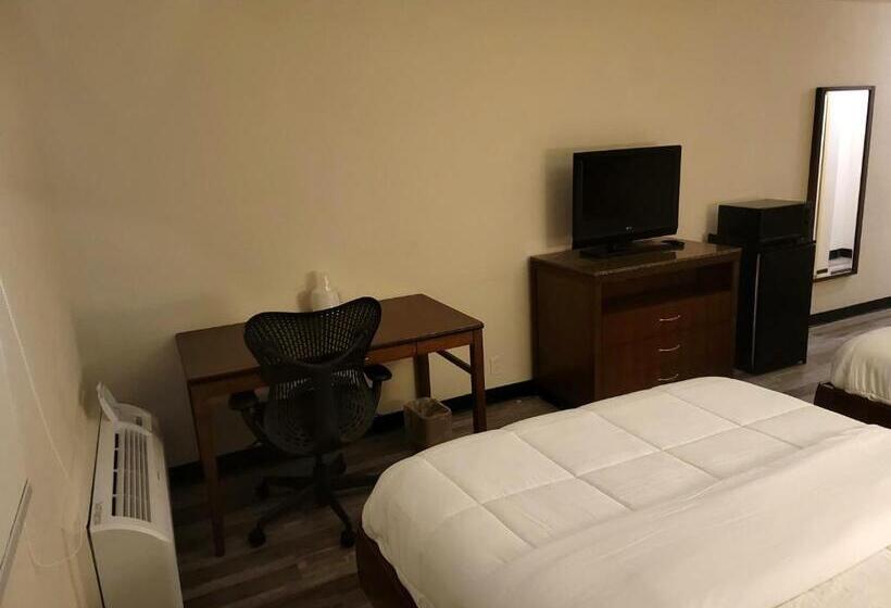 Standard Room, Jackson Hotel & Convention Center