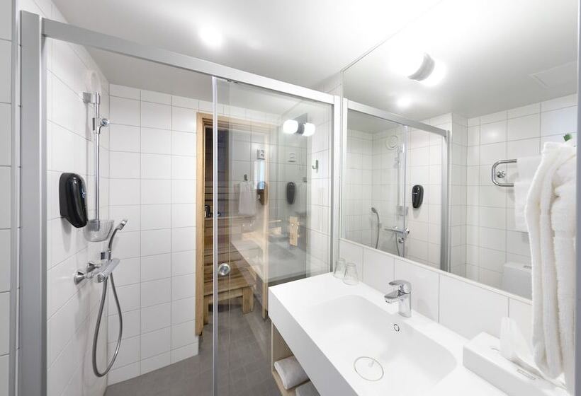 سوییت جونیور, Greenstar Hotel Lahti