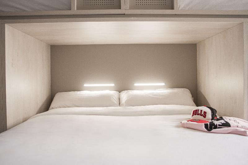 اتاق خانوادگی, Room00 Salvador Hostel
