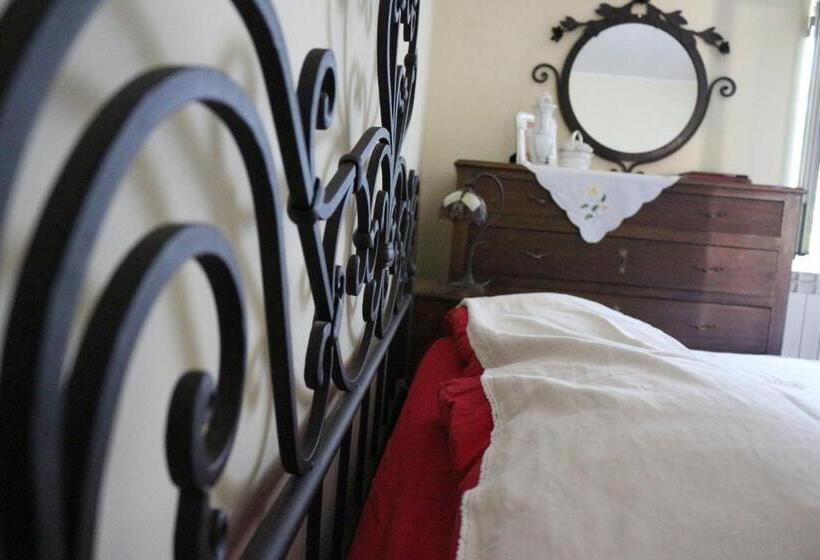 اتاق لوکس, Casale Santilli