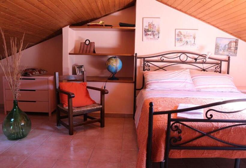 اتاق استاندارد با تخت بزرگ, Casale Santilli