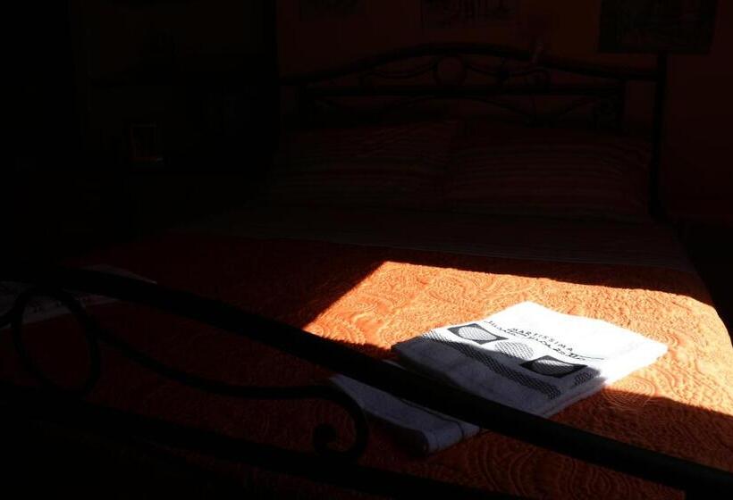 اتاق استاندارد با تخت بزرگ, Casale Santilli
