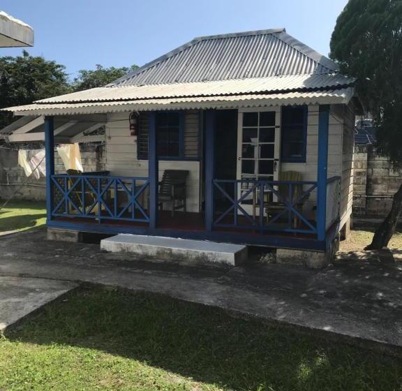 اتاق اکونومی, Westport Cottage