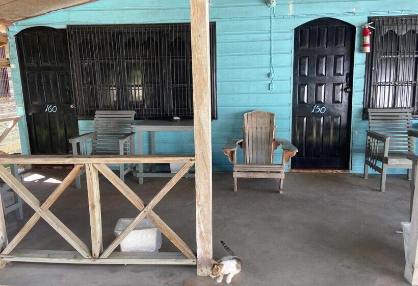 اتاق اکونومی, Westport Cottage