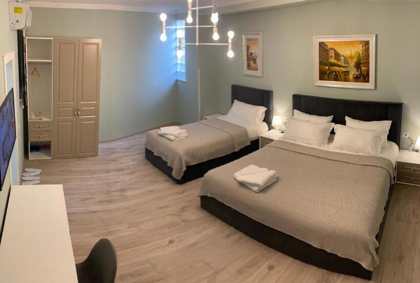 اتاق استاندارد سه نفره, Belux
