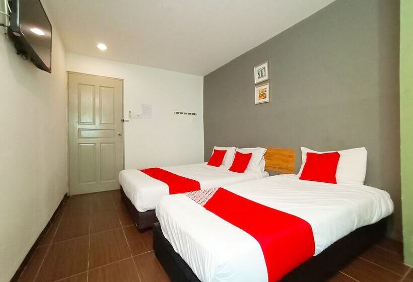 سوییت سوپریور, Oyo 89465 Golden Lounge