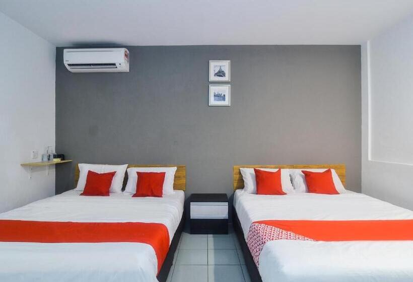 سوییت خانوادگی, Oyo 89465 Golden Lounge