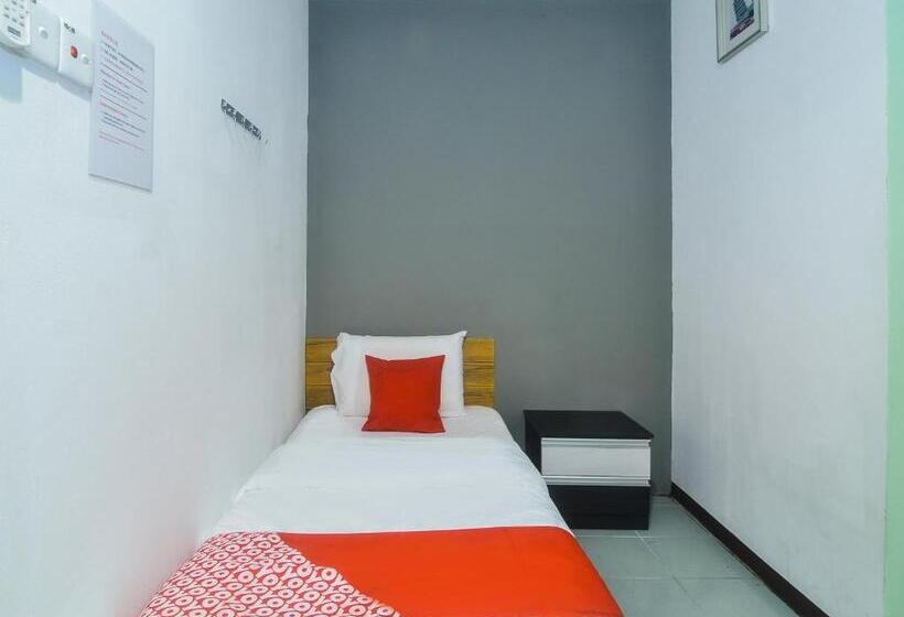 اتاق لوکس یک تخته, Oyo 89465 Golden Lounge