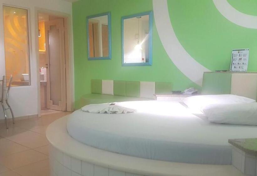 استودیوی استاندارد, L'acqua Motel Express